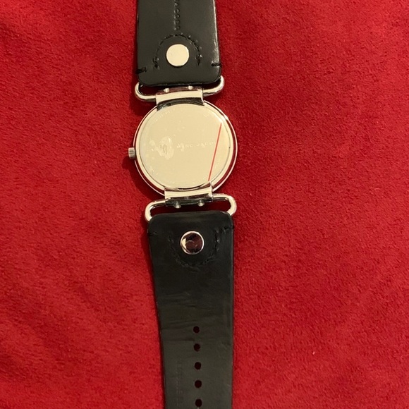 Marc Jacobs black leather watch - Picture 3 of 4